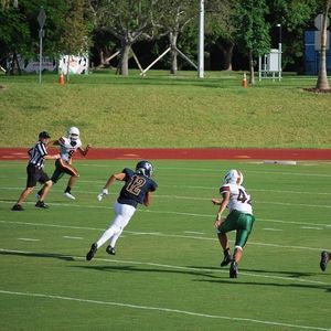 Meet your Posher, Alvaro